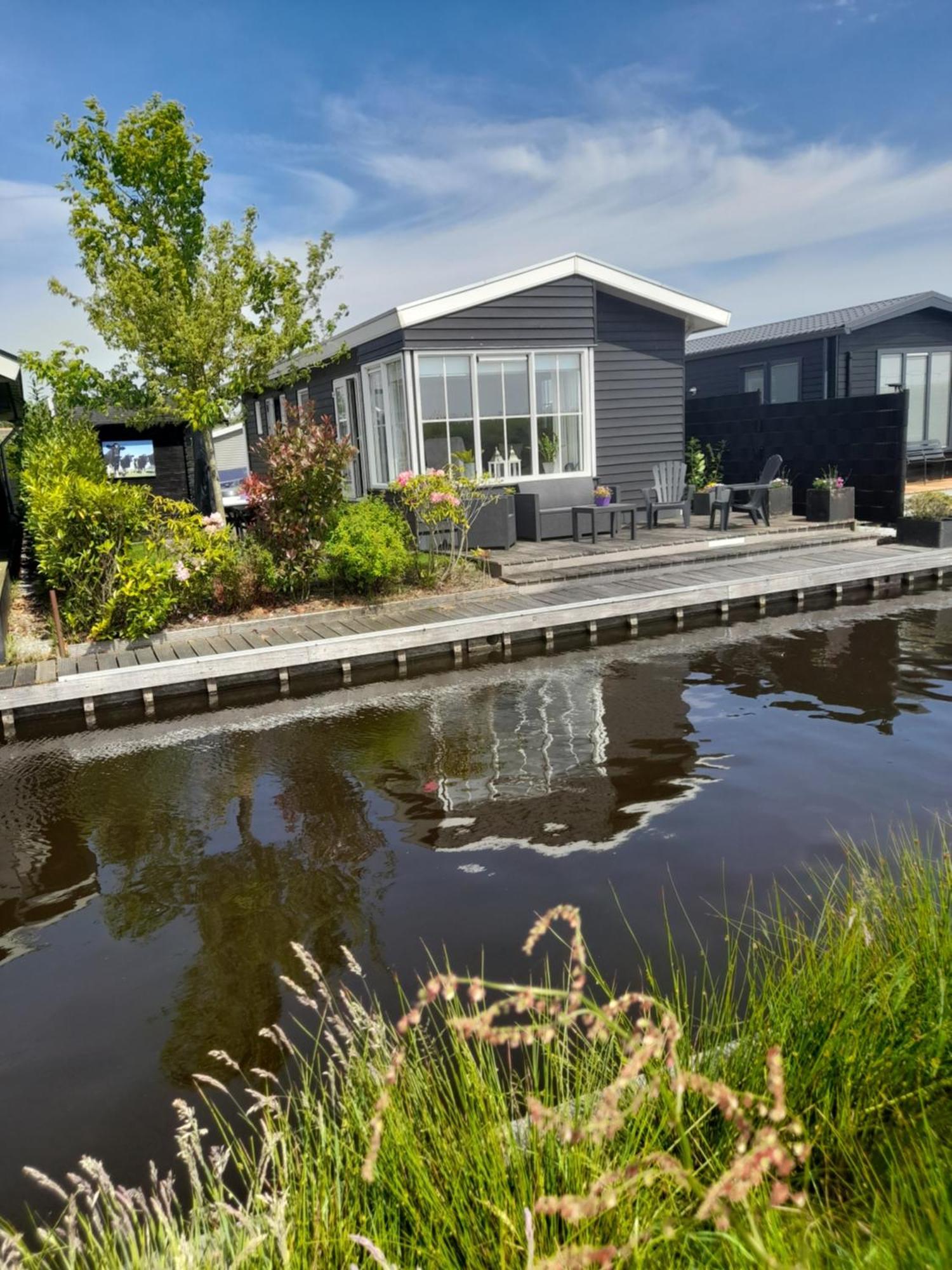 Wuivend Riet Gelegen Op Resort Venetie Giethoorn Exteriér fotografie